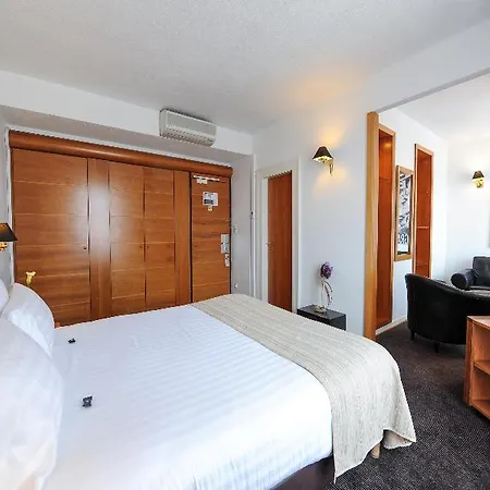 Le Grand By Collection Hotel 3*