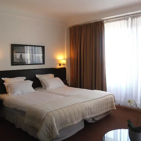 Le Grand By Collection Hotel 3*