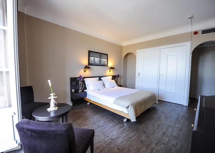 Le Grand By Collection Hotel 3*