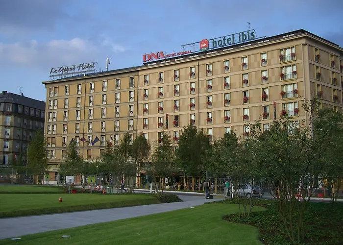 Le Grand By Collection Hotel 3*