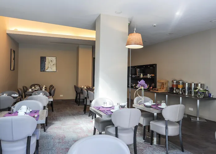 Le Grand By Collection Hotel 3*