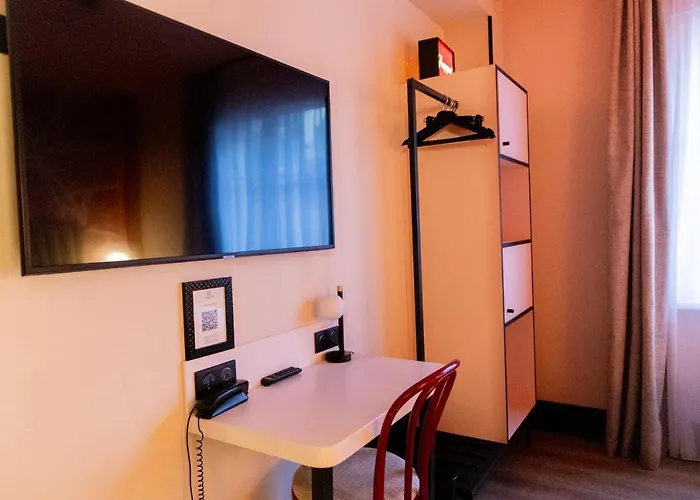 Le Grand By Collection