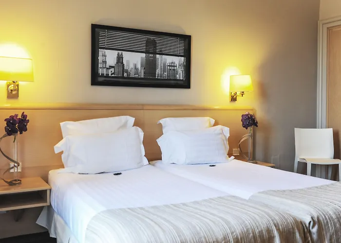 Le Grand By Collection Hotel 3*